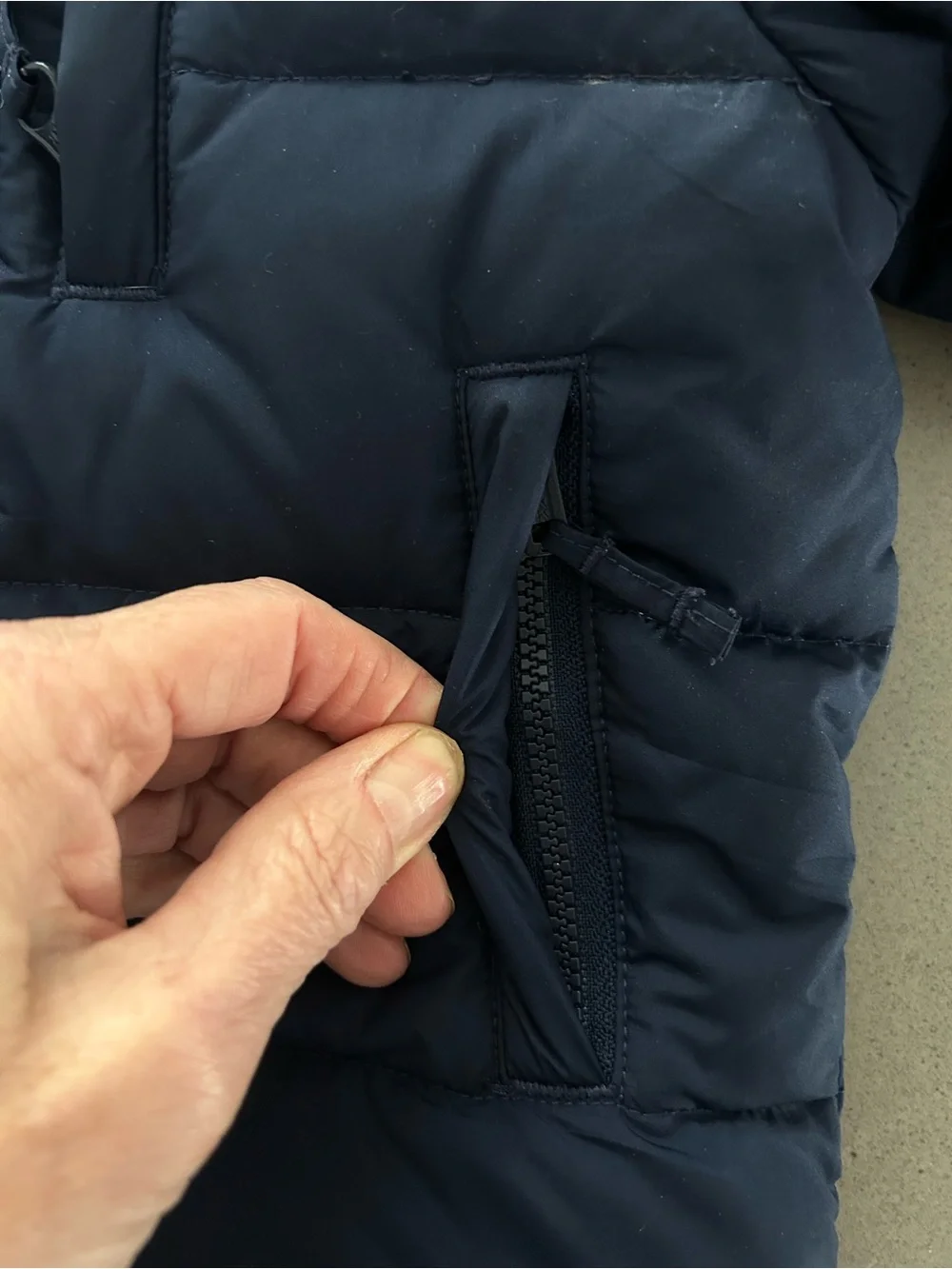 12M Polo Ralph Lauren Navy Puffer Jacket with Red Pony detachable hood EUC